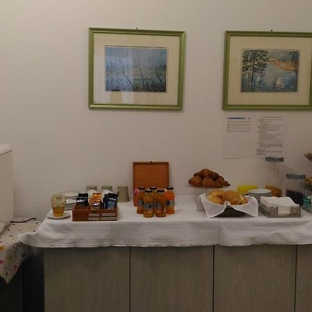 קאפרינו ורונזה Palazzo Di Primavera Guest House מראה חיצוני תמונה
